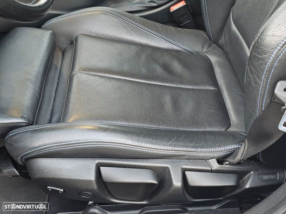 BMW 320 i Touring Pack Desportivo M - 36
