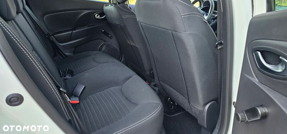 Renault Clio 1.2 16V 75 LIMITED - 29