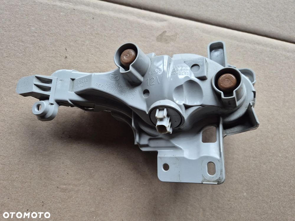 Mazda 3 BM lifting 17- kierunkowskaz lewy przedni migacz III - 2