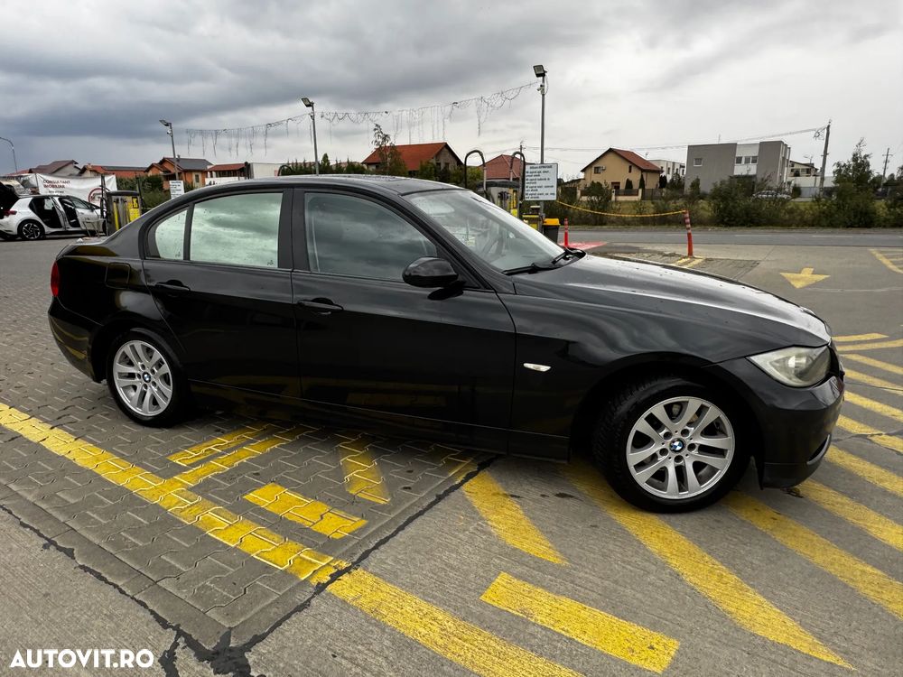 BMW Seria 3 320d - 4