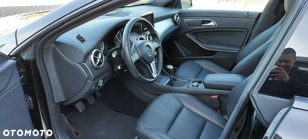 Mercedes-Benz CLA - 8