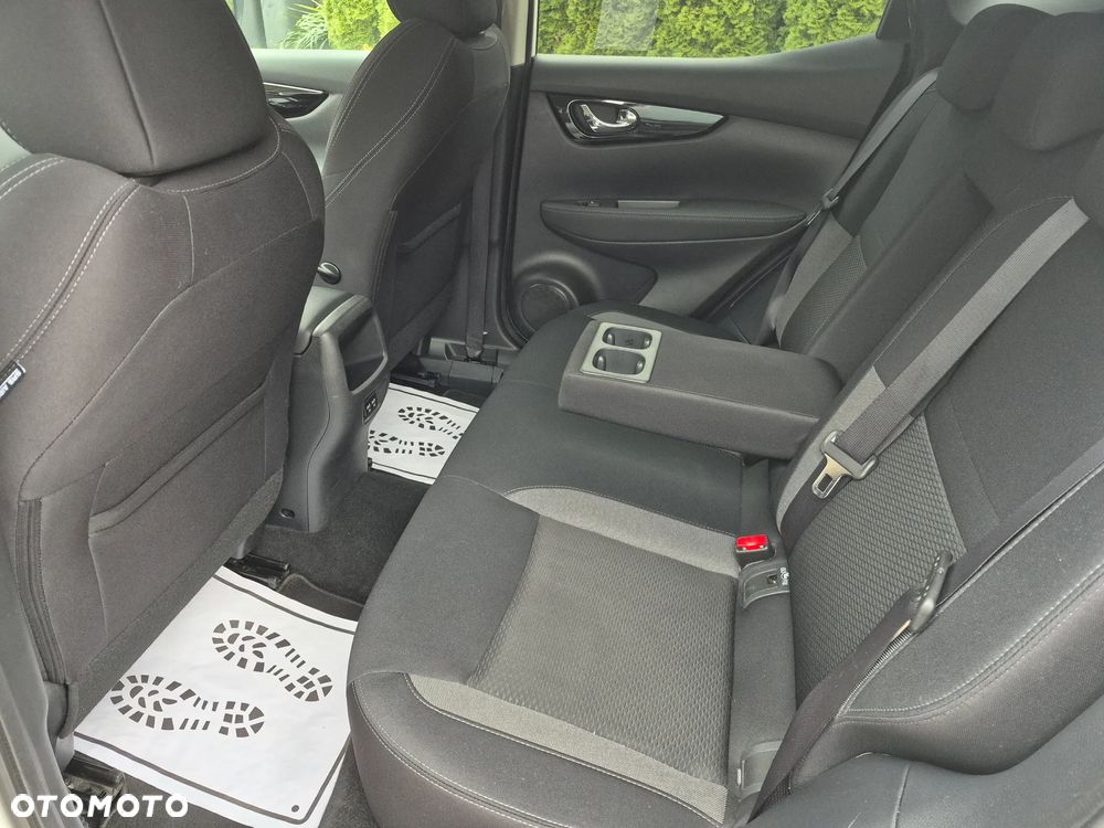 Nissan Qashqai 1.3 DIG-T ZAMA - 17