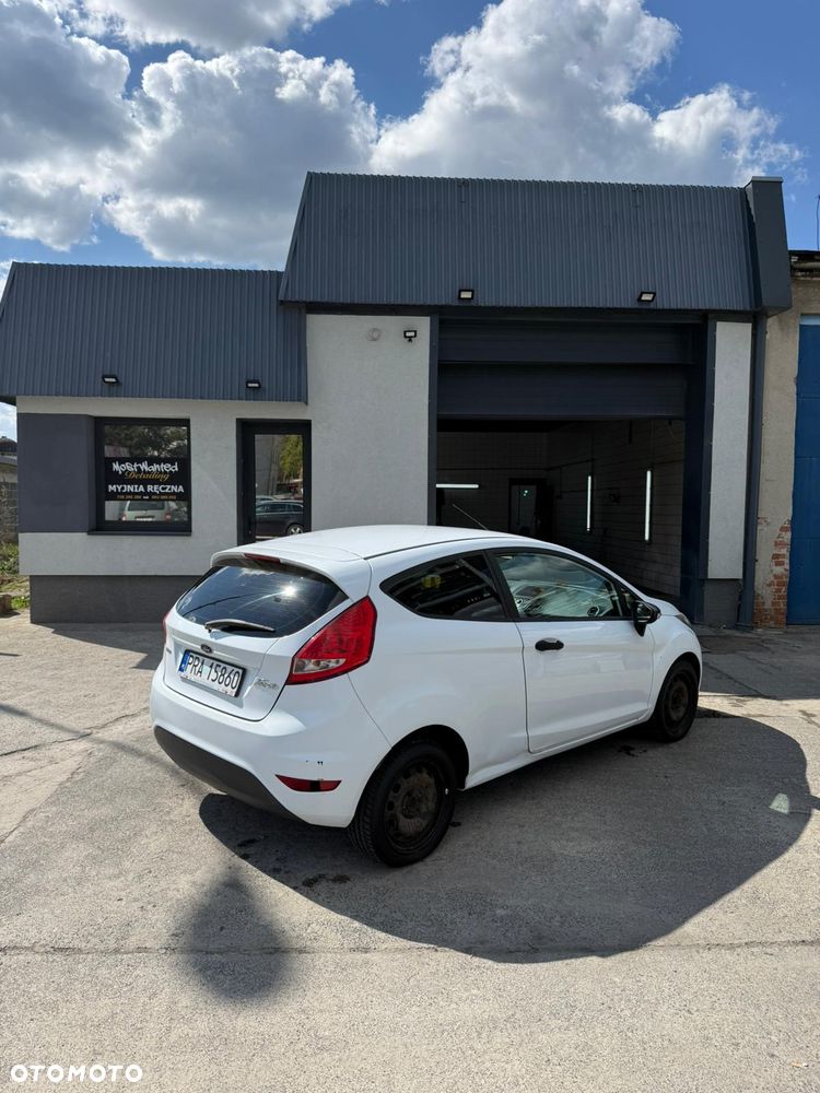 Ford Fiesta - 4