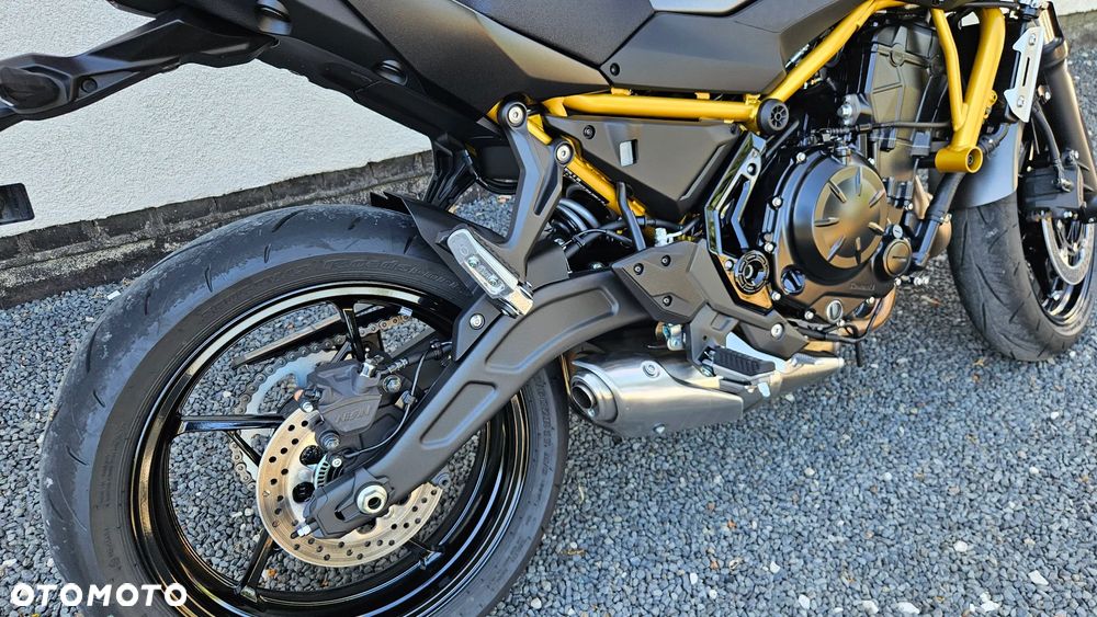 Kawasaki Z 650 - 10