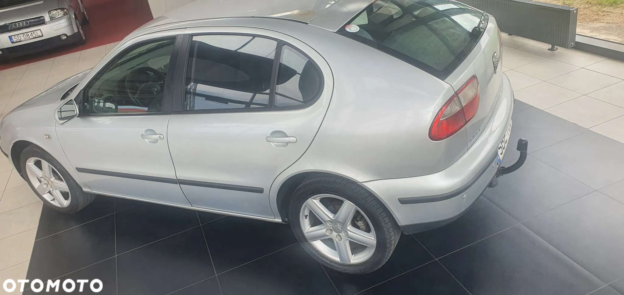 Seat Leon 1.9 TDI Signo - 4