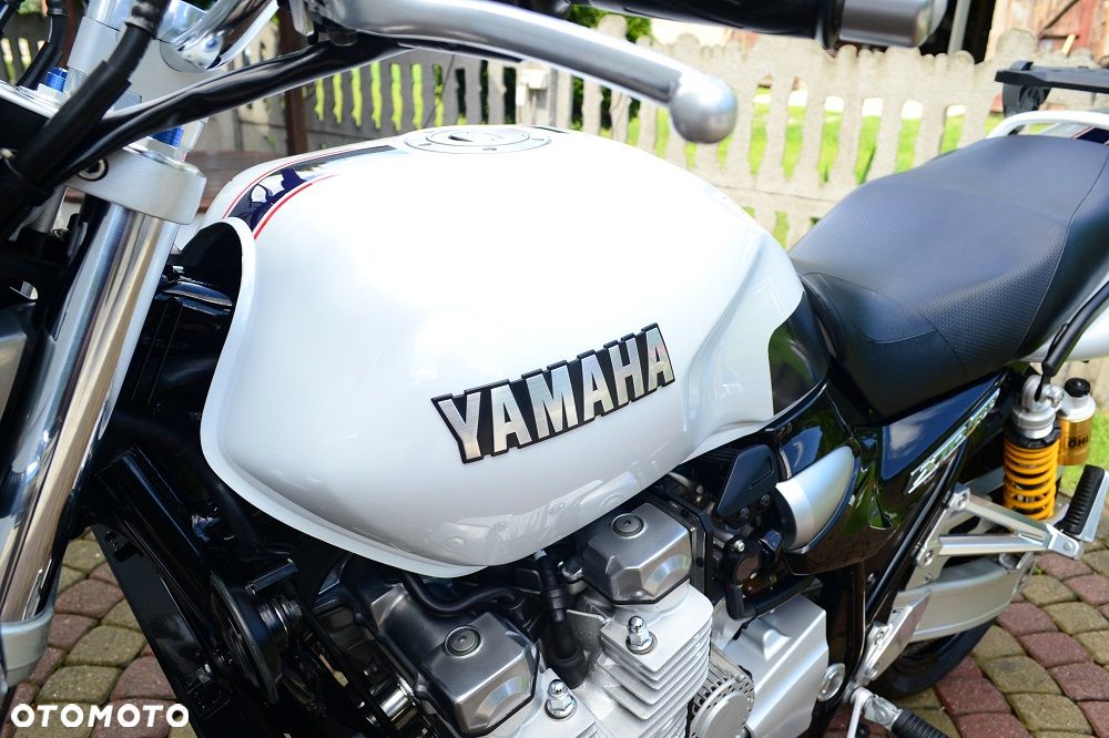 Yamaha XJR - 39
