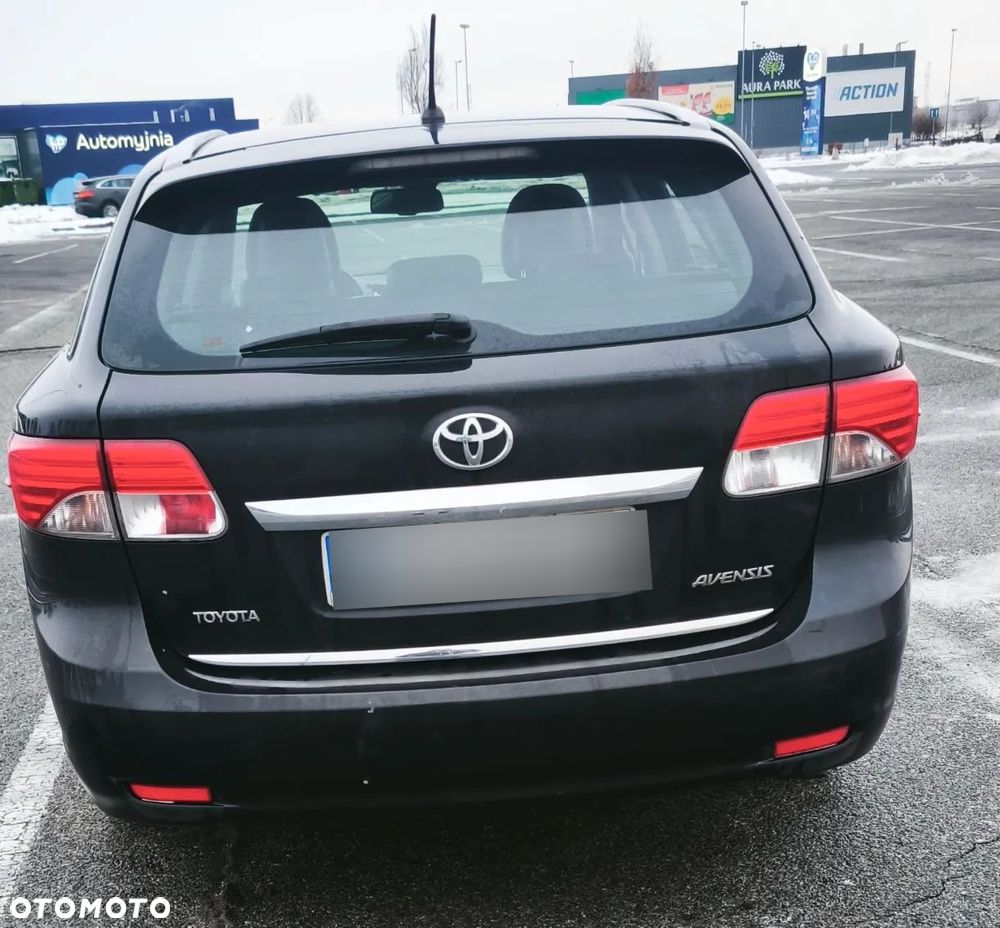 Toyota Avensis 2.0 D-4D Premium - 6