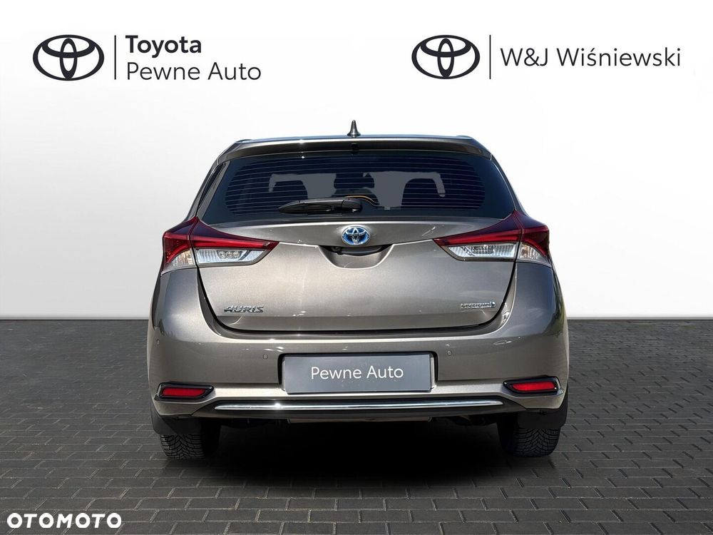 Toyota Auris Hybrid 135 Premium - 6