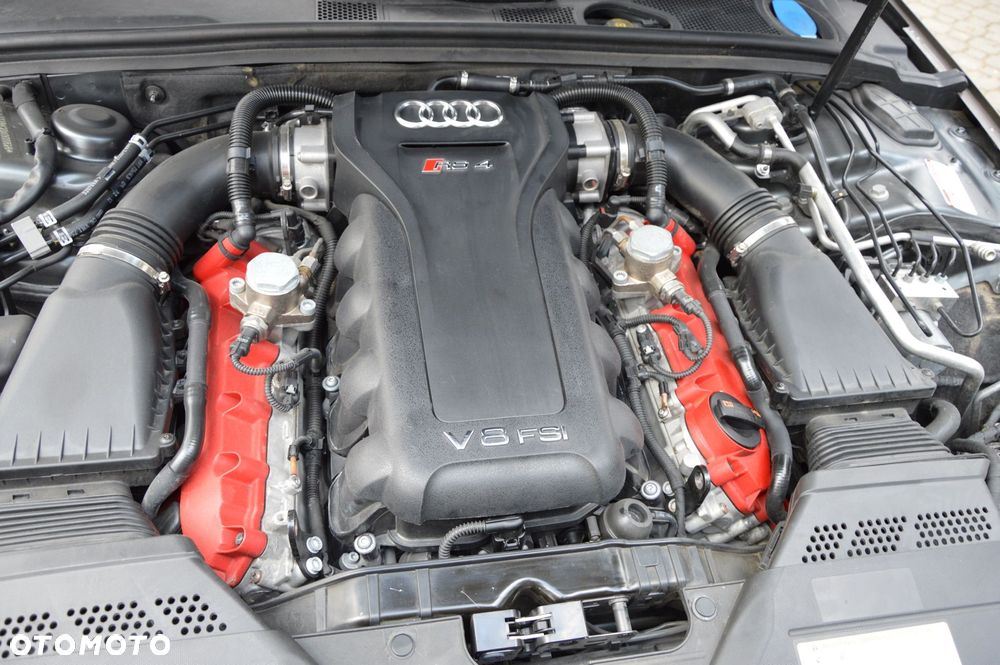 Audi RS4 Avant - 21