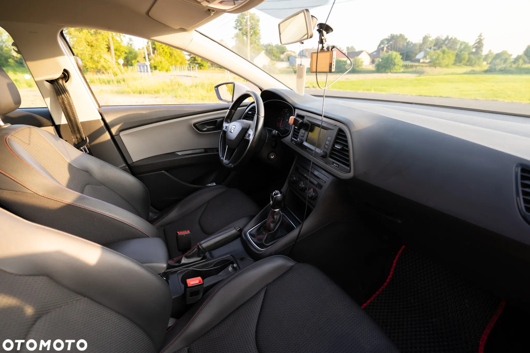Seat Leon 1.6 TDI Entry - 33