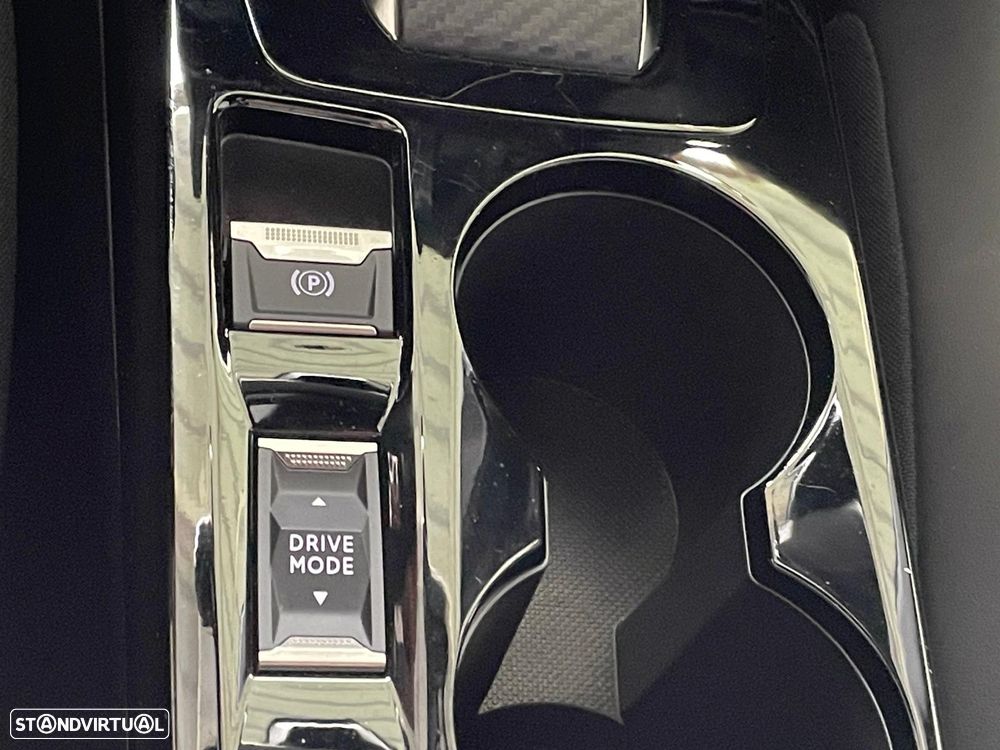 Peugeot 2008 PureTech 130 EAT8 Allure Pack - 16