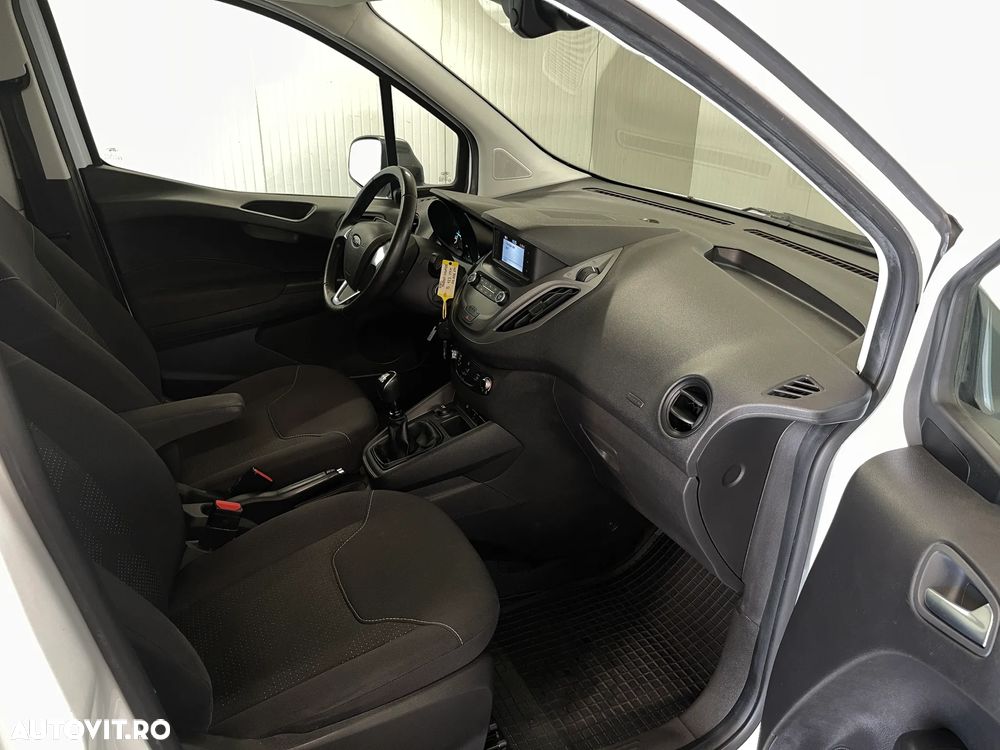Ford Transit Courier - 6