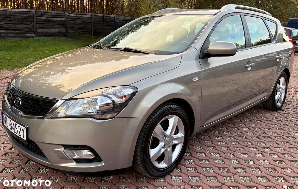 Kia Ceed 1.4 Comfort + - 5