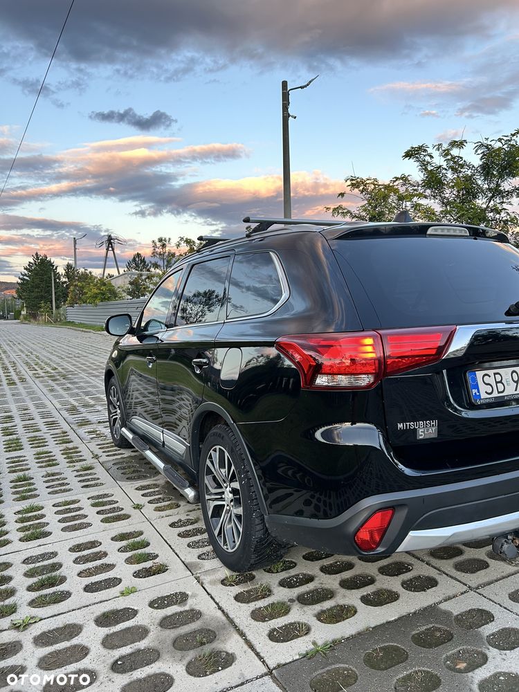Mitsubishi Outlander - 4