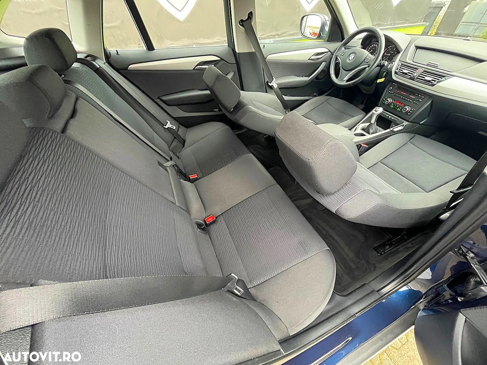 BMW X1 xDrive20d - 9