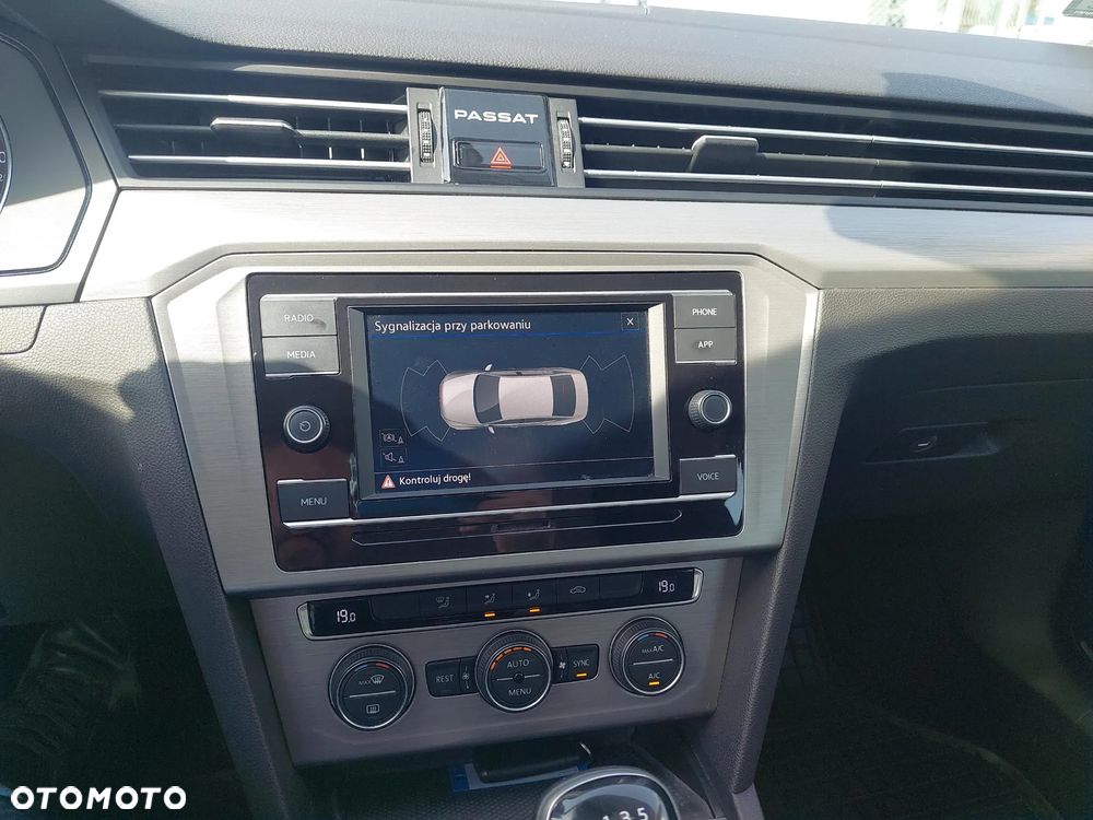 Volkswagen Passat 1.5 TSI EVO Trendline - 19