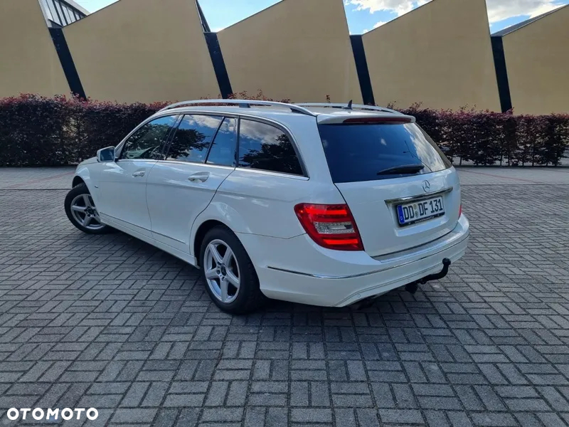 Mercedes-Benz Klasa C 180 T BlueEFFICIENCY Avantgarde - 9
