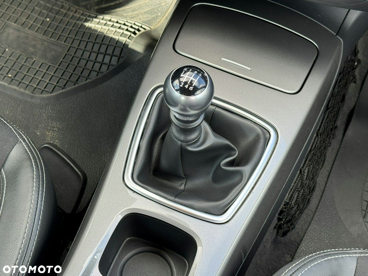 Renault Laguna dCi 110 FAP Limited - 26