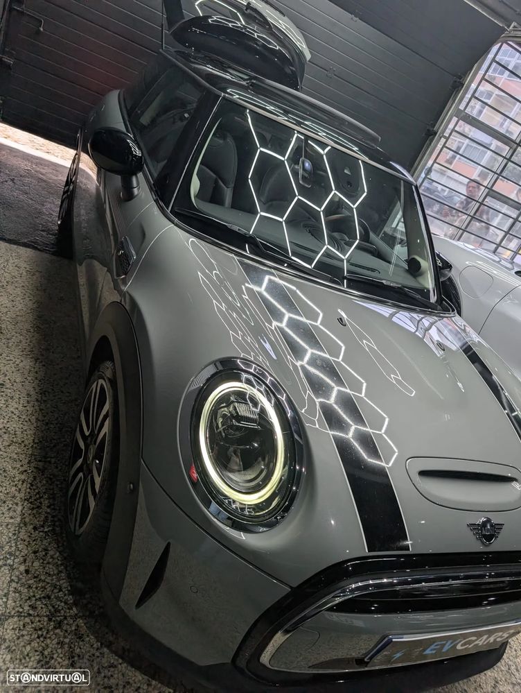MINI 3 Portas Cooper SE Premium Extra Essential - 31