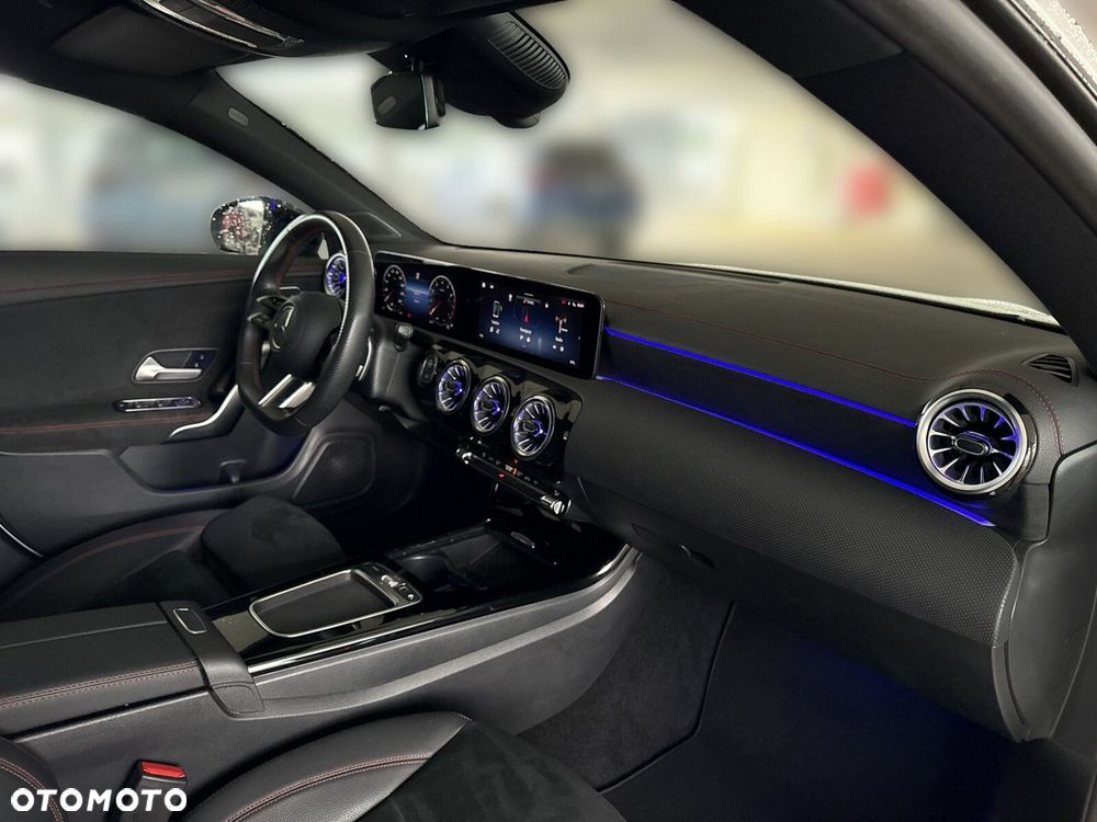 Mercedes-Benz CLA - 15