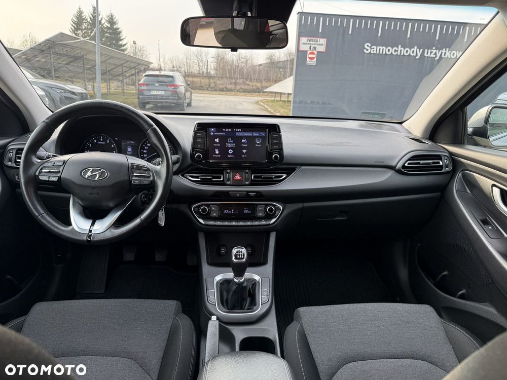 Hyundai i30 1.5 DPI Comfort - 25