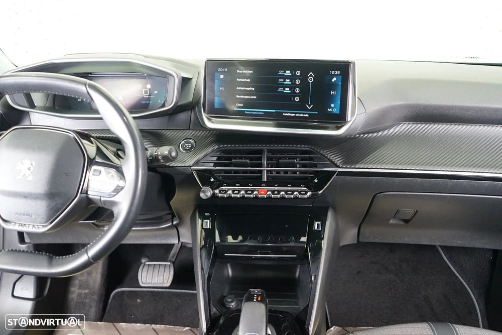 Peugeot 2008 1.2 PureTech Allure Pack EAT8 - 30