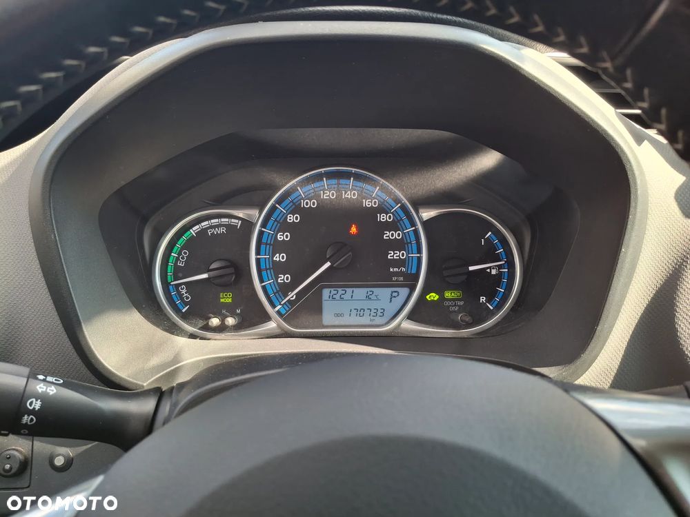 Toyota Yaris Hybrid 100 Dynamic EU6 - 7