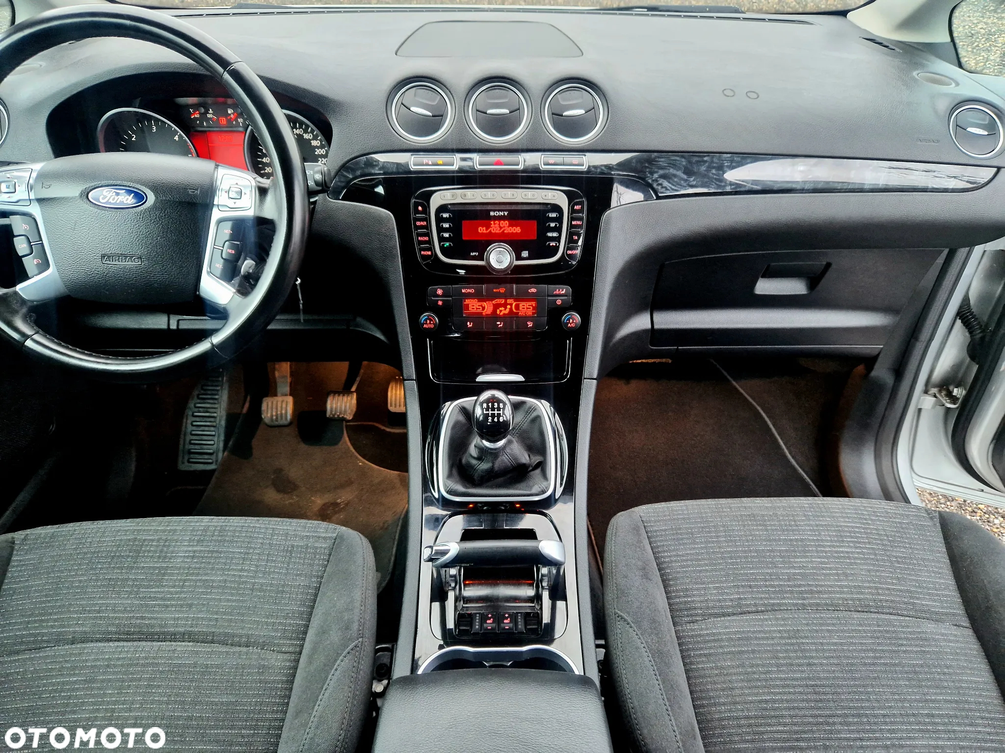 Ford Galaxy 2.0 TDCi Ghia - 20