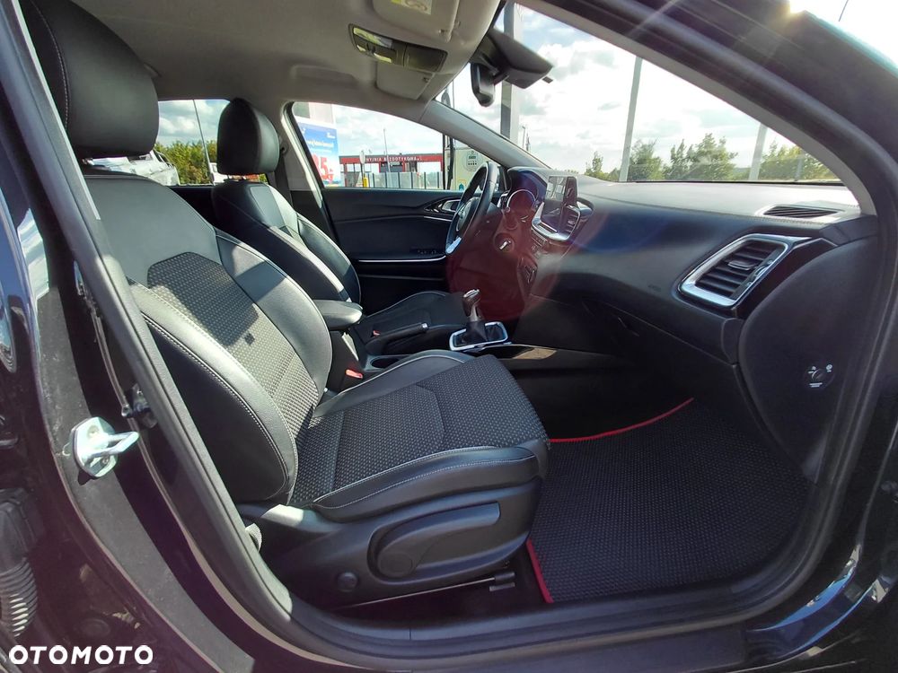 Kia Ceed 1.4 L Business Line - 23