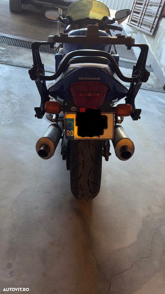 Honda CBR 1100XX Super Blackbird - 2