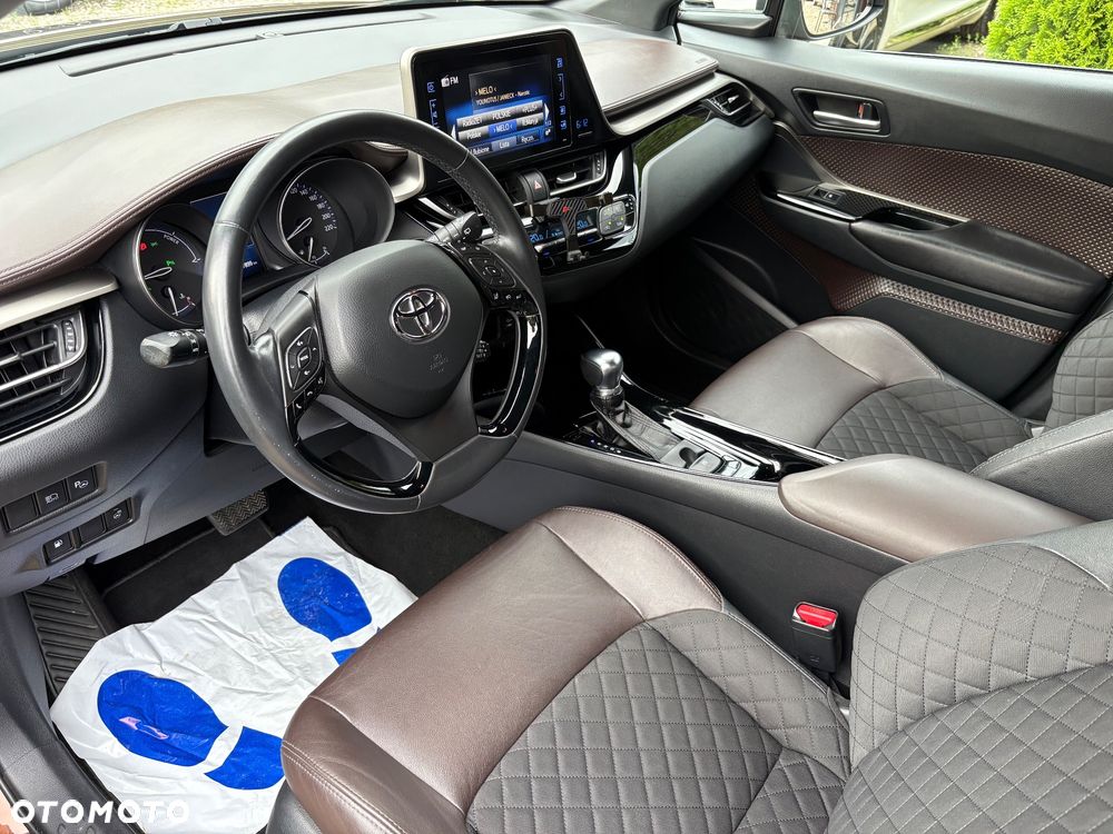 Używany Toyota C-HR 2018 - 81 900 PLN, 98 000 km - Otomoto.pl