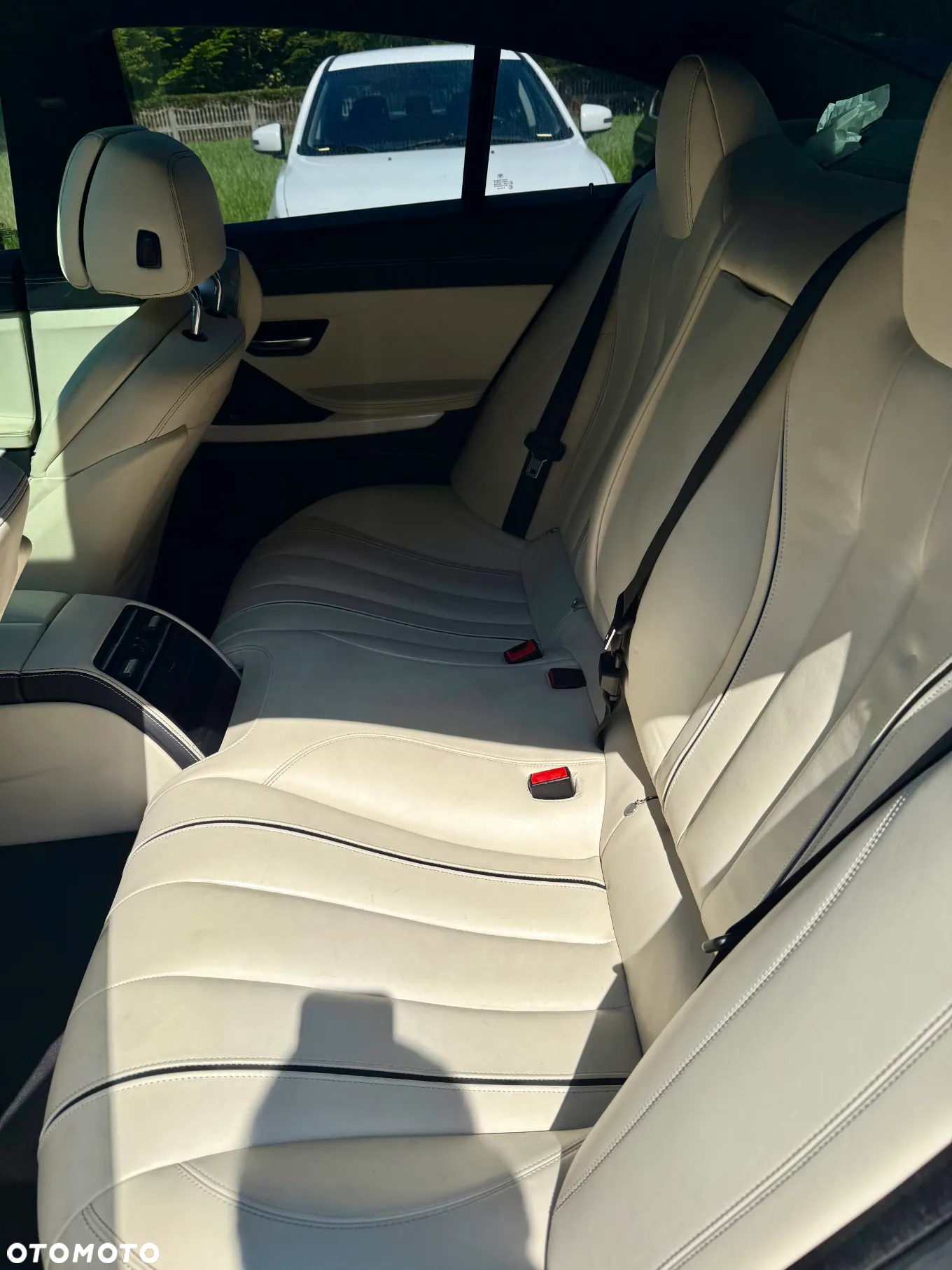 BMW Seria 6 650i xDrive - 14