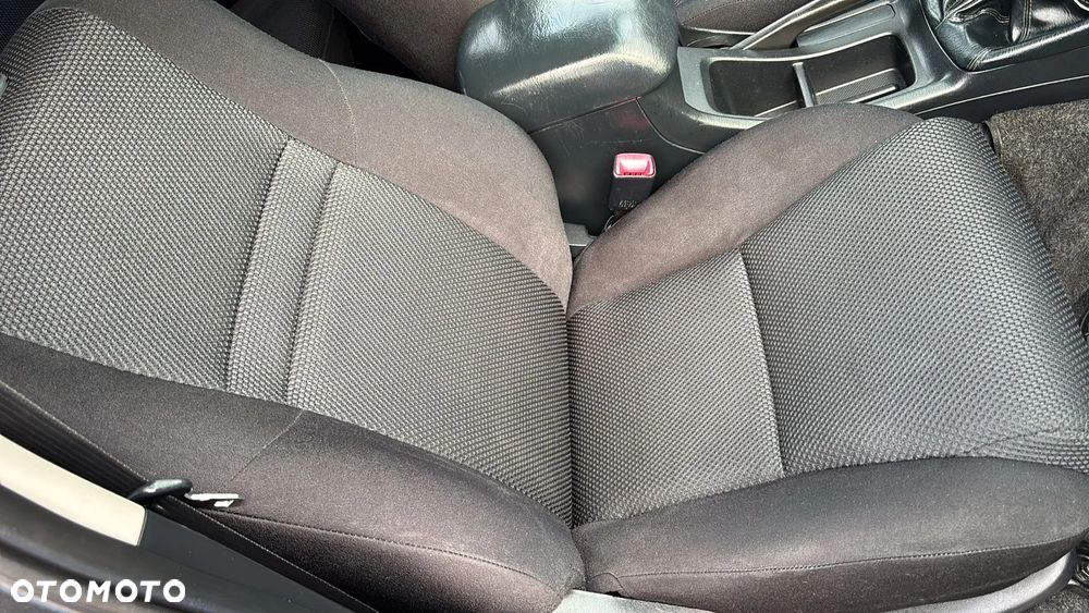 Toyota Hilux 2.5 D-4D SR - 22