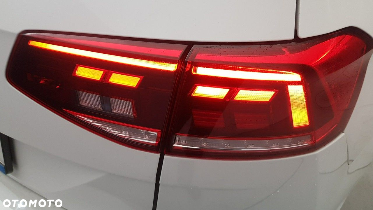 Volkswagen Passat - 17