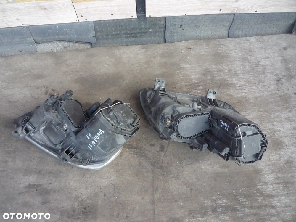 VW TOURAN I LAMPA PRZEDNIA LEWA LUB PRAWA - 4