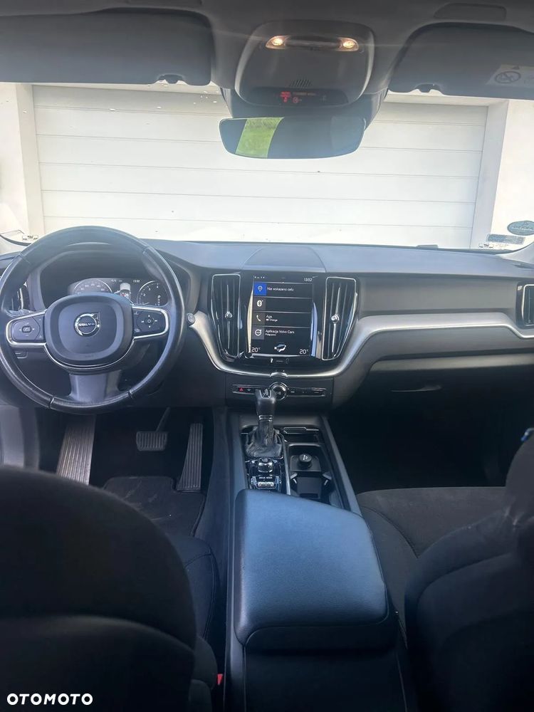 Volvo XC 60 T4 Momentum - 12