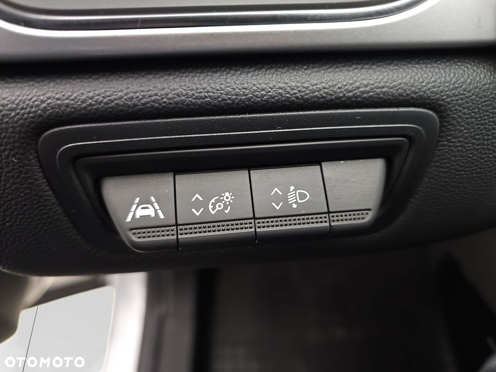 Renault Captur TCe Mild Hybrid 140 EDC GPF TECHNO - 12