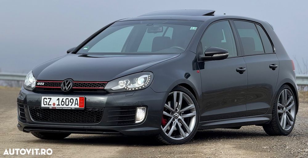 Volkswagen Golf 2.0 GTI DSG Edition 35 - 2