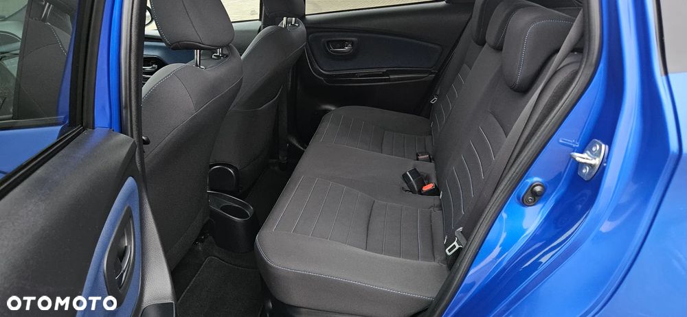 Toyota Yaris Hybrid 100 Selection Platinum - 9