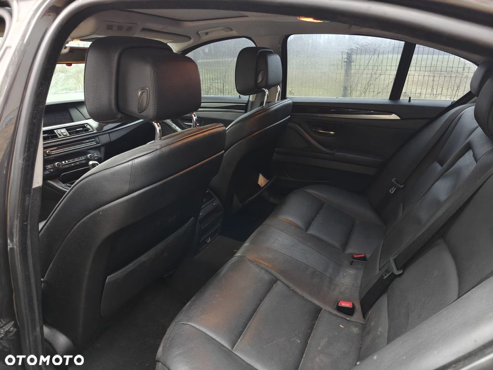 BMW Seria 5 535i Luxury Line - 8