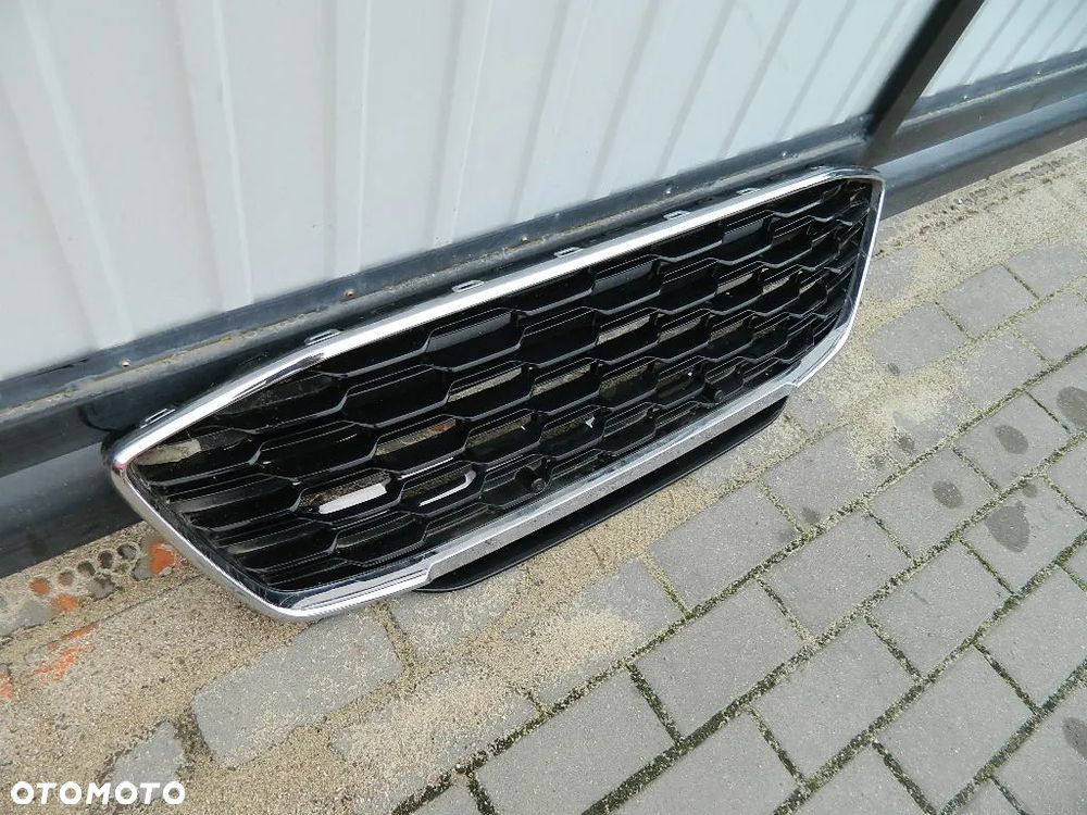 ATRAPA GRILL FORD PUMA II MK2 LITB-8B271-B - 2