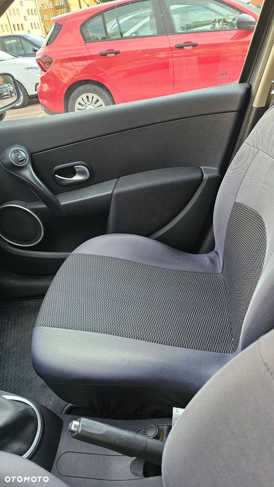 Renault Clio 1.2 16V Edition Dynamique - 12