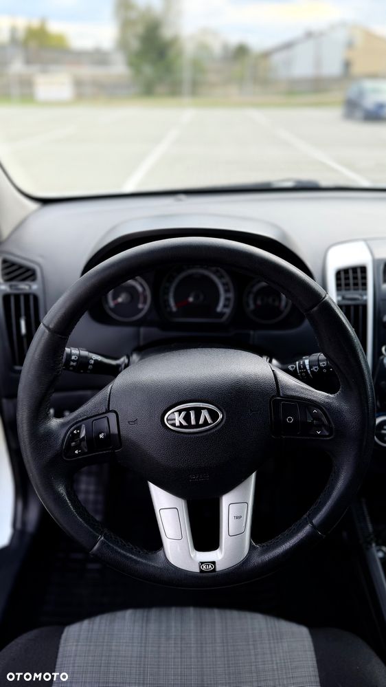 Kia Ceed 1.6 CRDi 90 ISG Vision - 13