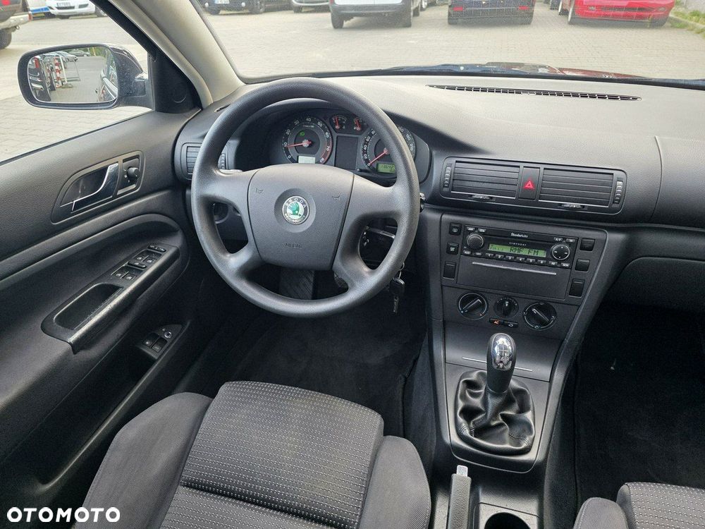 Skoda Superb 2.0 Comfort - 16