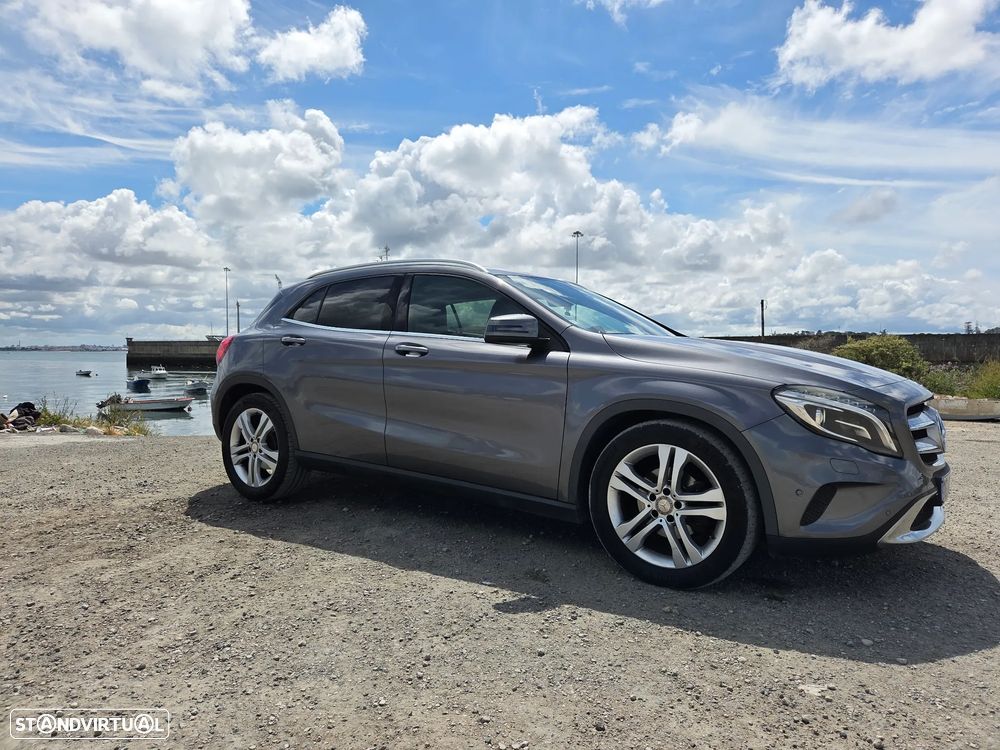 Mercedes-Benz GLA 180 CDI Urban - 2