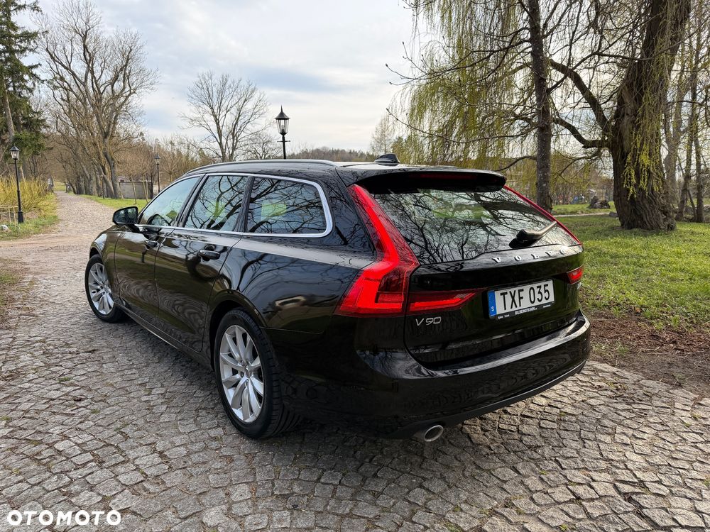 Volvo V90 D4 Geartronic Momentum Pro - 17