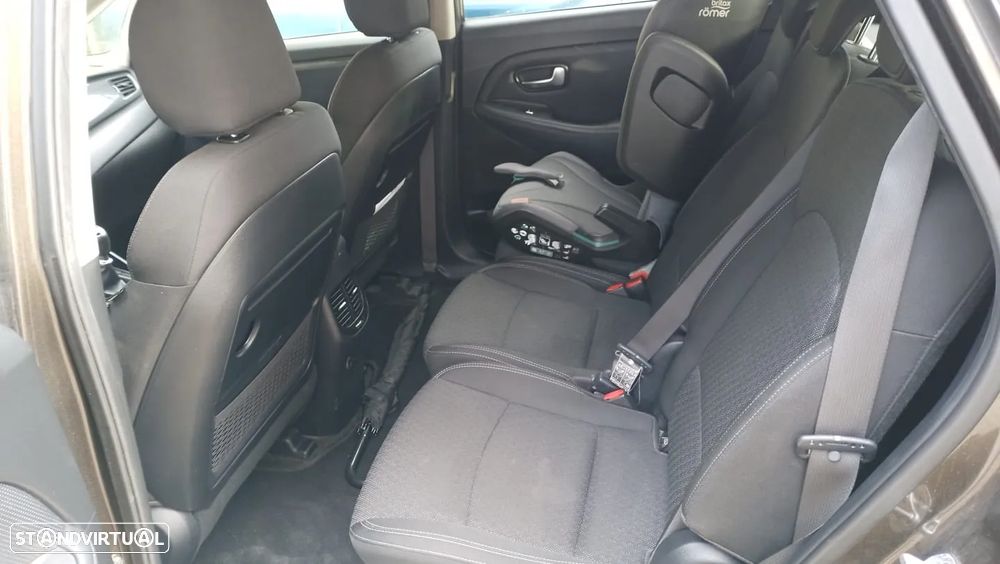 Kia Carens 1.7 CRDi ISG EX - 15