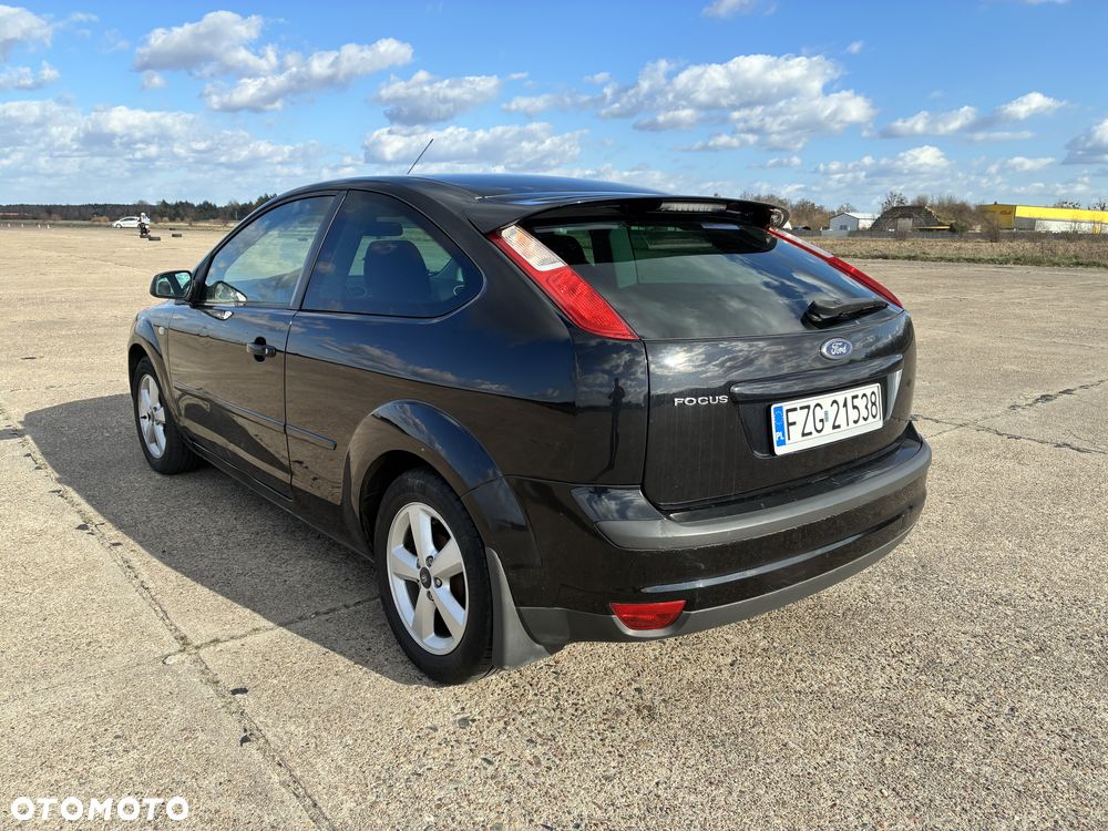 Ford Focus 1.6 Ti-VCT Platinium X - 2