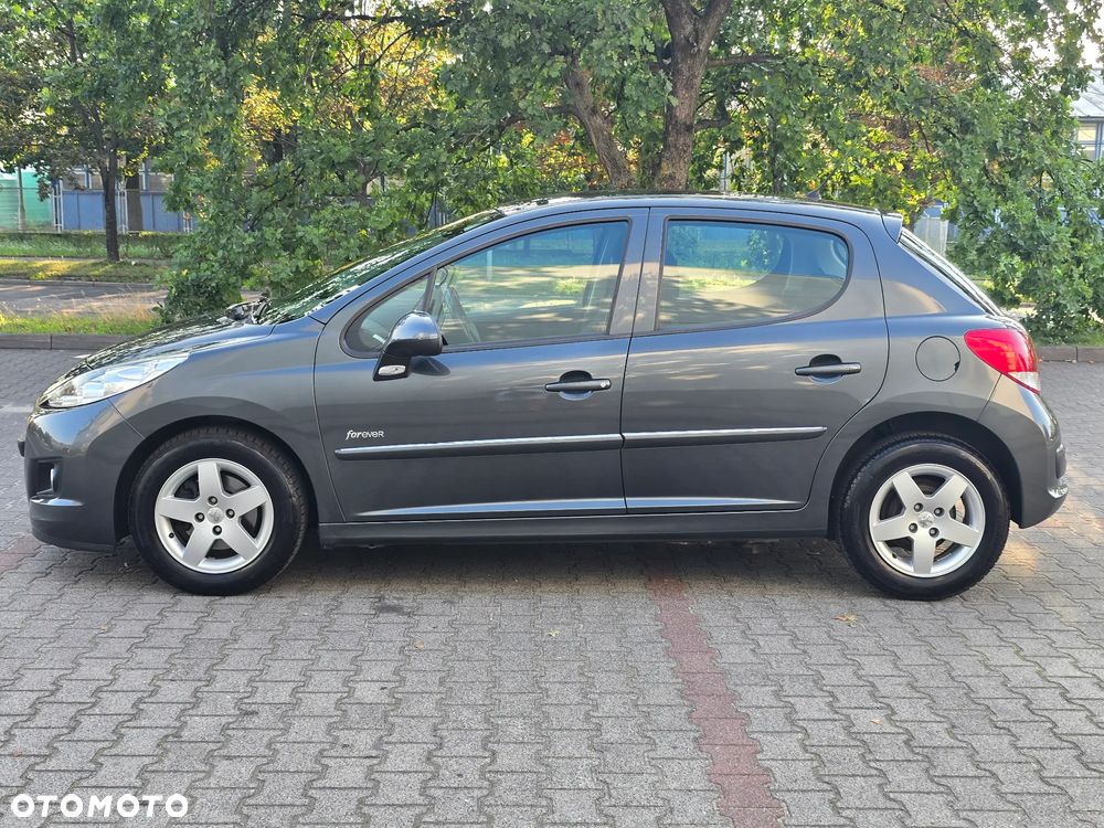 Peugeot 207 95 VTi Forever - 2