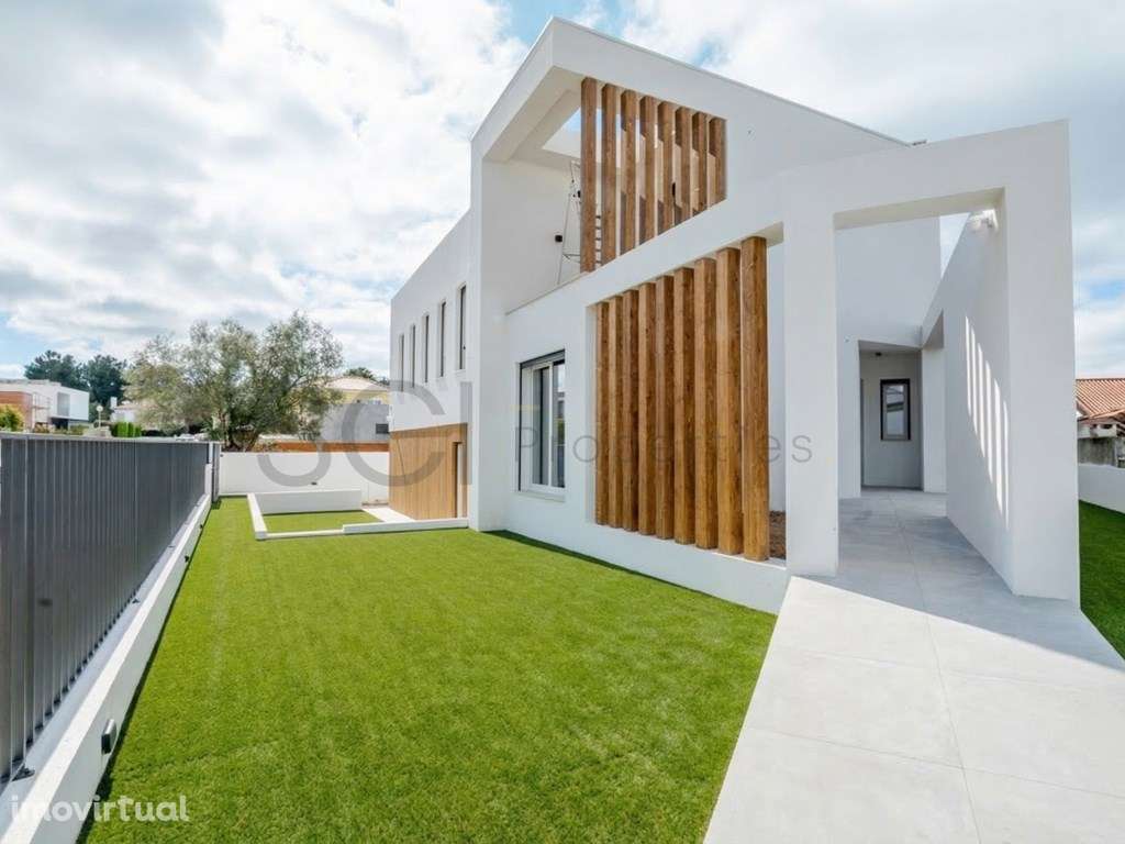 Moradia T4 Independente Azeitão Garagem Piscina e Jardim - Grande imagem: 2/50